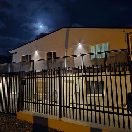 Ferienwohnung Dpto Amplio Con Vista A La Bahia Ushuaia Exterior foto