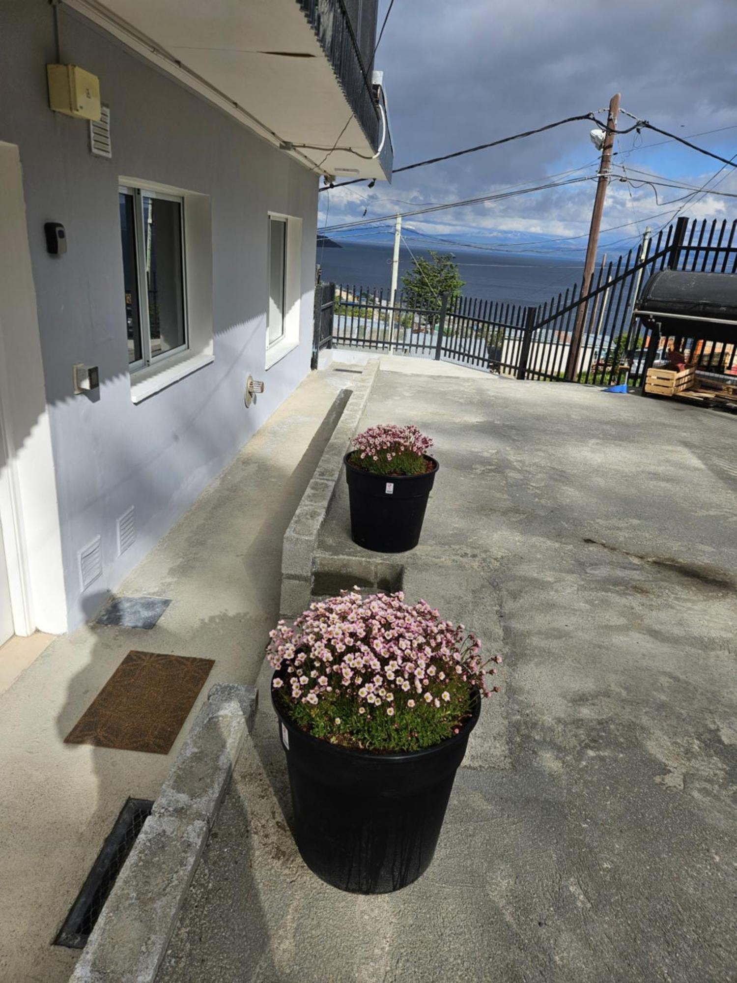 Ferienwohnung Dpto Amplio Con Vista A La Bahia Ushuaia Exterior foto