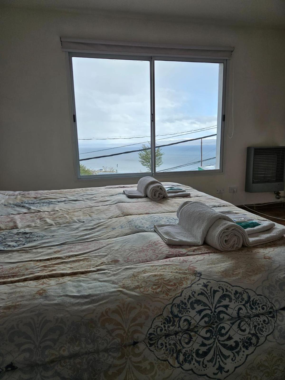 Ferienwohnung Dpto Amplio Con Vista A La Bahia Ushuaia Exterior foto
